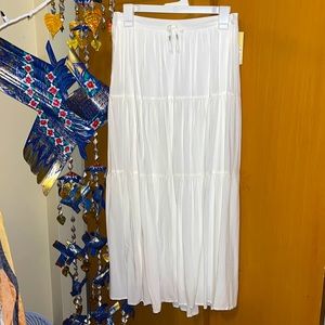 Long white skirt 🫢✨🪩